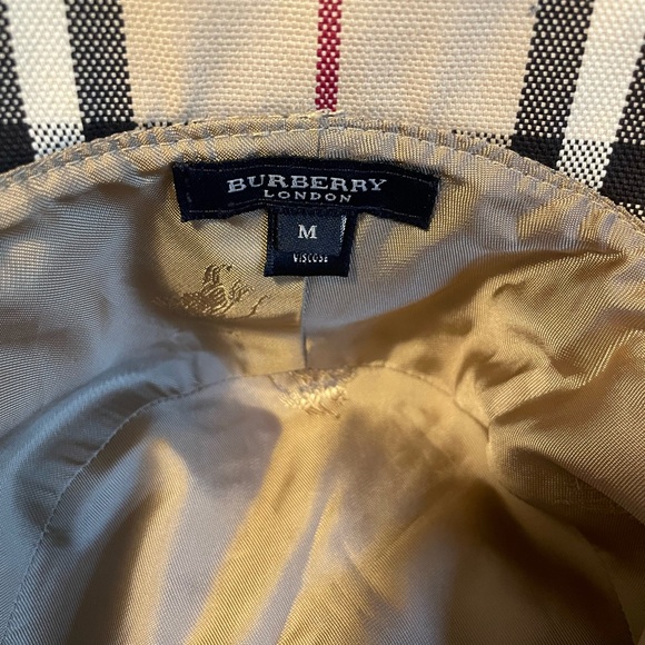 Burberry Vintage Check Bucket Hat - Picture 4 of 4